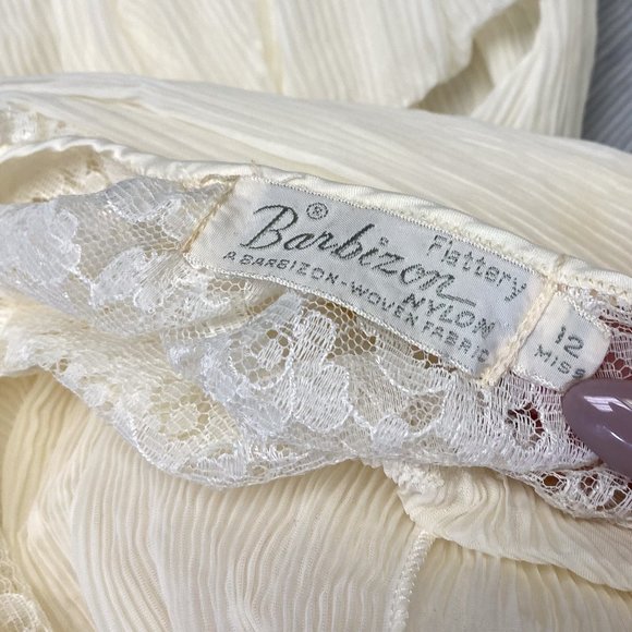 Women’s Vanity Fair Chiffon Peignoir Nightgown 40s 50s Barbizon Flattery Brand - Picture 12 of 15